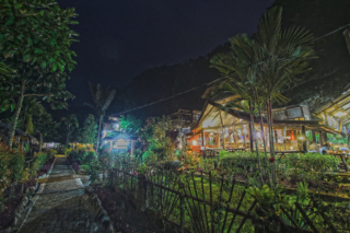 After around 4 hours in a car from Medan Airport to Bukit Lawang, we had a night in one of the countless hotels and got organized for the actual trip. Bukit Lawang jungle trek thefreesurfer.com